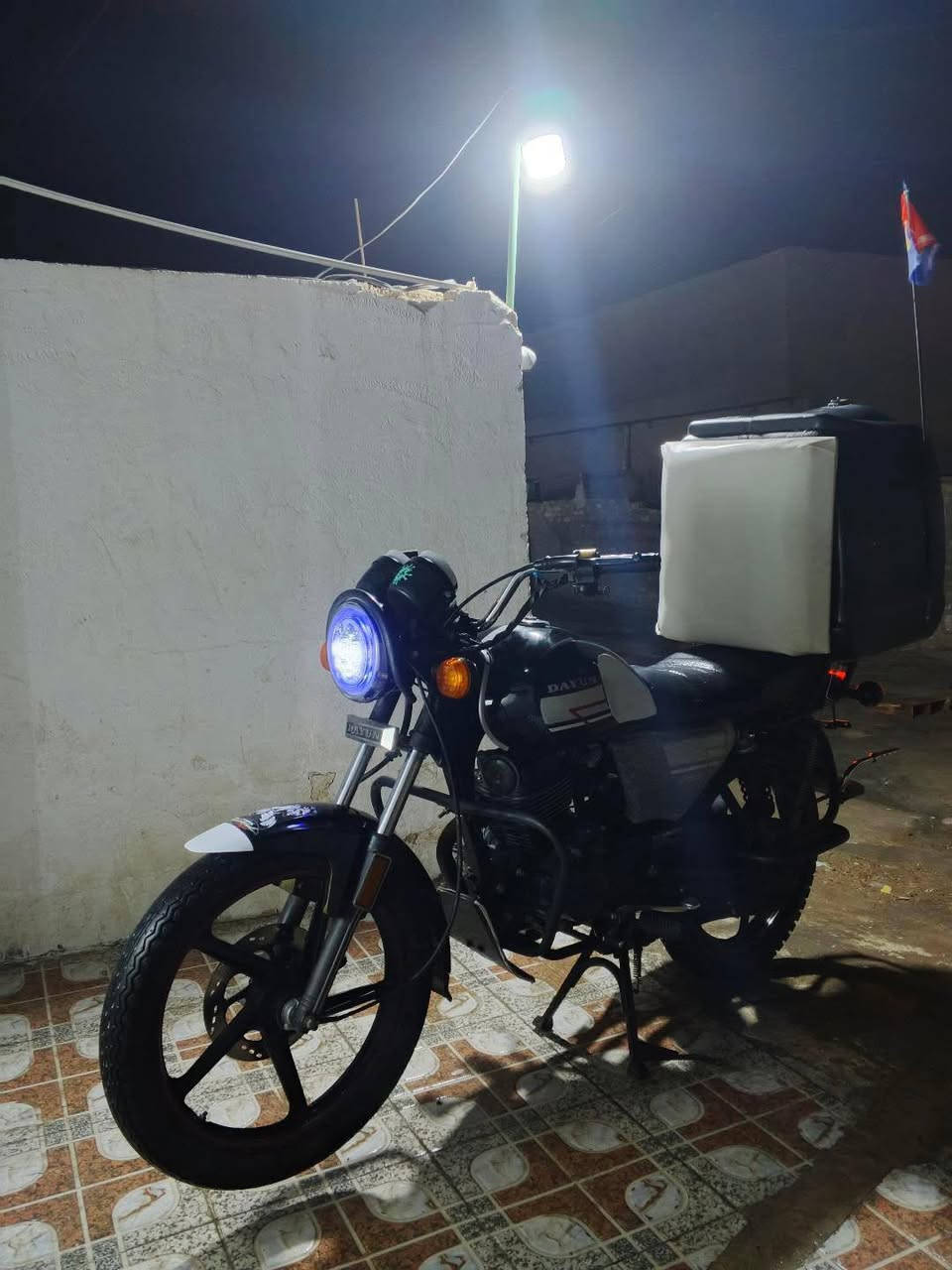 سلام عليكم دايون نفخ موديل 2020 أوراق اصولي كامله
مكينه (150cc)
موديل (2020)
دراجه نضيفه مابيها اي نقص مكفوله لا تنقيص لا تبخير 
مكينه مامفتوحه  زوج تايرات جدد مكفوله من كلشي كهربائيات كلشي شغال سلف  هندر شلعه ومعدل خير من الله مكان بابل المسيب 
السعر (1200 ) بيها مجال رجاءً المايعجبه السعر لا يعلق السوك كلشي بي 
الاتصال عل رقم ( ***********)
