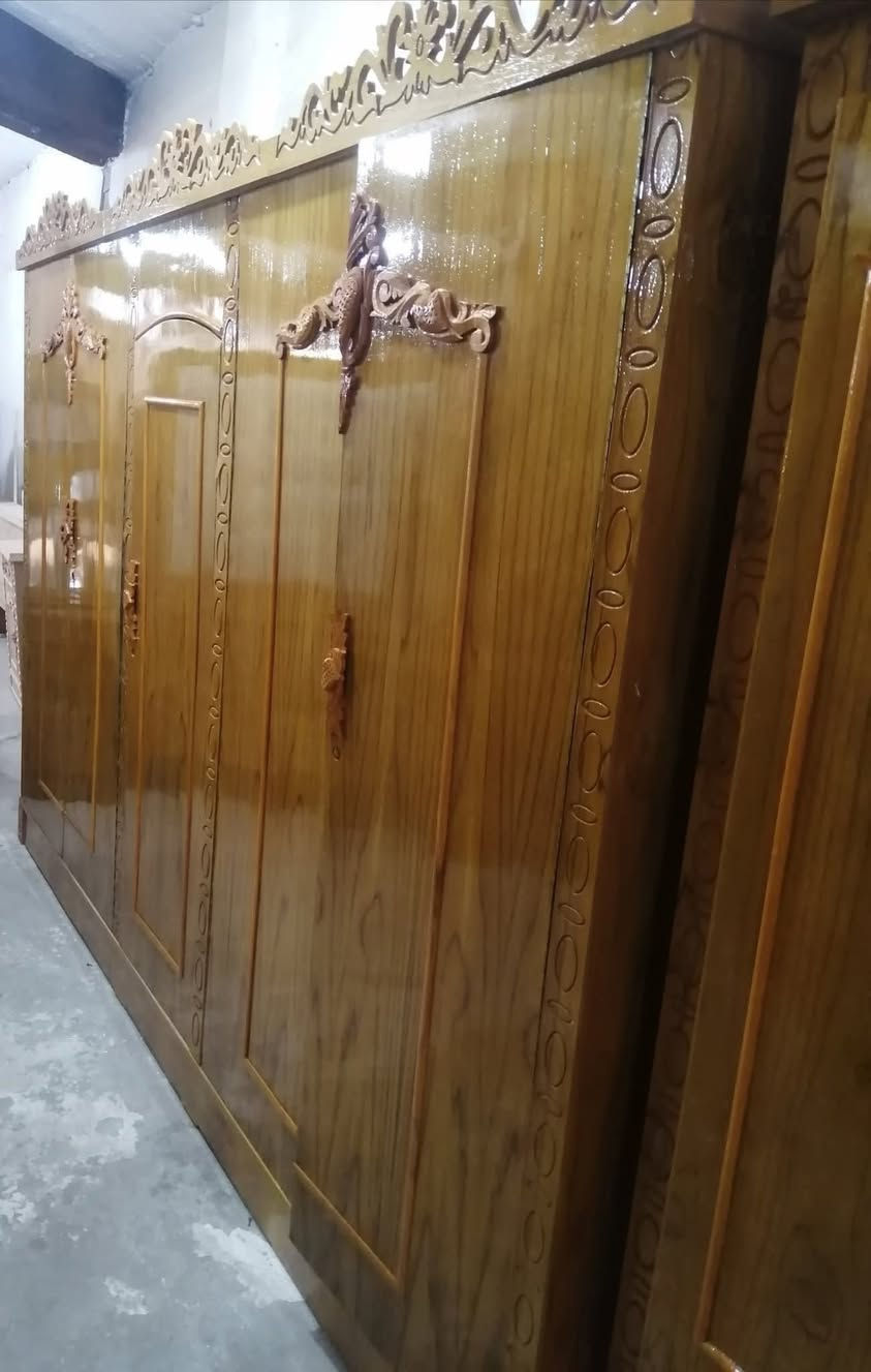 عرض خاص غرف نوم ابراج وتاج خشب صاج صبغ حراري جدد مامستعملين السعر 850 الف قفل مع نقل الشد السعر ثابت للأستفسار *********** او مراسلة الصفحة خاص العنوان الموصل متوفر توصيل على مناطق الشرقاط والقيارة
