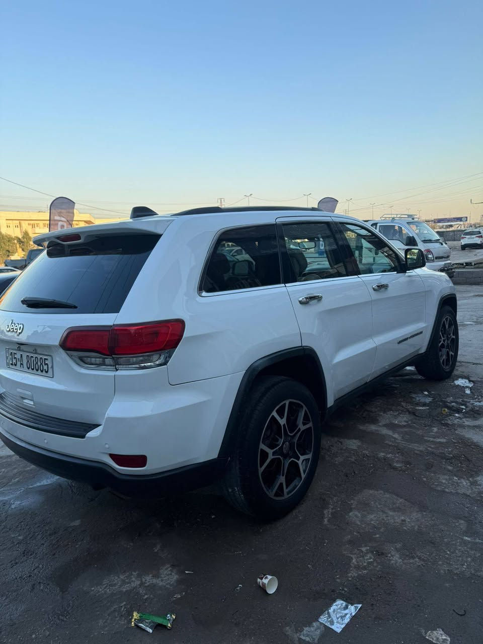 السلام عليكم
جيب لاريدو 2017 خليجيه رقم انبار
هزه وسنويه وارقام جدد باسمي 
مواصفات نص فول 
مكينه 3600 بدون دوانز 
ادامه كاملة مسويله بدون سيرفس
كير ومكينه وصدر وتبريد مكفولات  
تخم تاير جديد 
حادث السيارة خلفي جاملغات خلفيه وشويه بلقماره من وره ضربه صايره من فوك  
بجم بلادي لغود شواصي وحوض وتكم بيبان ودواخل كله بلاديه 
ابيع صبغ عام 
مكانه بغداد سيديه 
السعر 155 
***********
