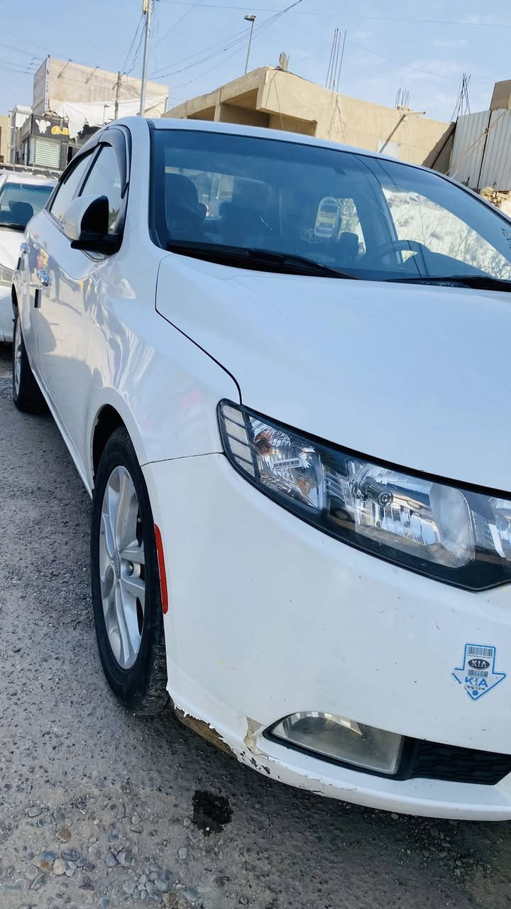 السلام عليكم سيراتو موديل 2011 وراد خليجي
السياره مكفوله  من ضربه فقط بيها بارد الباب الايمن حك شبر  

السياره نص مواصفات 

شادلها شاشه مع كامره 

محرك 1600 مكفول  

تايرات جدد الاماميات 

تبريد ثلج 

غرفتها كلش حلوه مدوشمه ارضيه وكشنات  جلد بالنواب 

السعر 112 وبيها مجال 

السياره باسمي تحويل ثاني يوم 

مكاني صلاح الدين الدجيل 

***********
