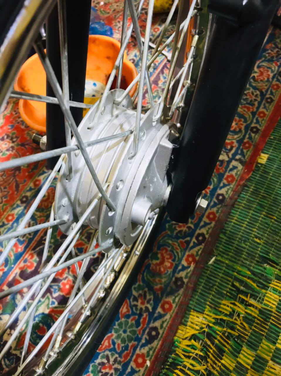 السلام عليكم شباب ويل اصلي شرط مرواس  فقط  بحربي بطيخه سودة هوه وتاير وجوب تاير وجوب جديد نضافة ويل كدامك شوف صور زين وطب


**إذا كنت صاحب هذا الإعلان وتريد حذفه لأي سبب، رجاءا أرسل رسالة إلى الدعم الفني**