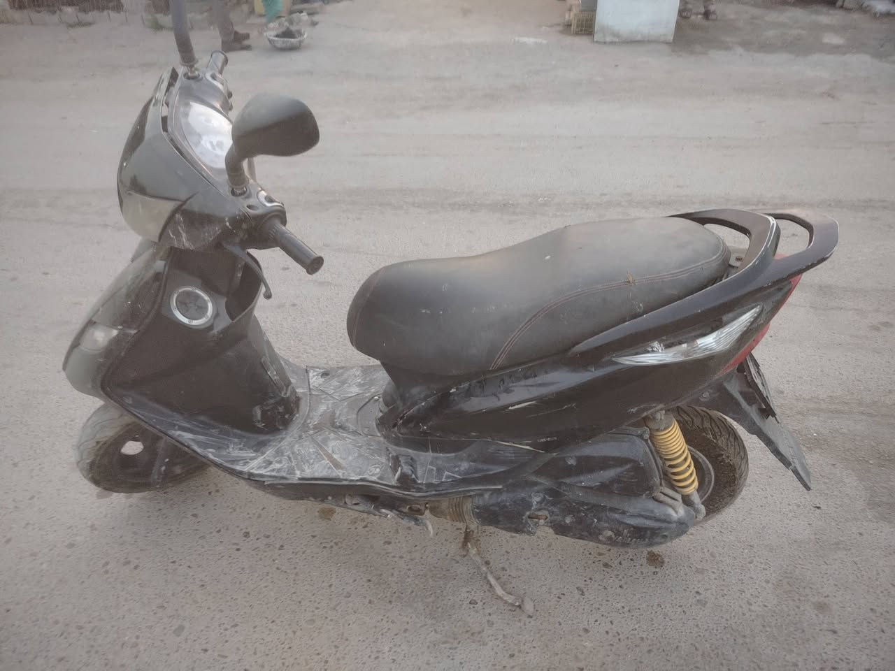 درجة ثعلب كابريترالبيع كايمة كوم حديد 
كهربايات شغلات سعر ٢٥٠ وبيهة مجال عنون الشعله
رقم ***********
