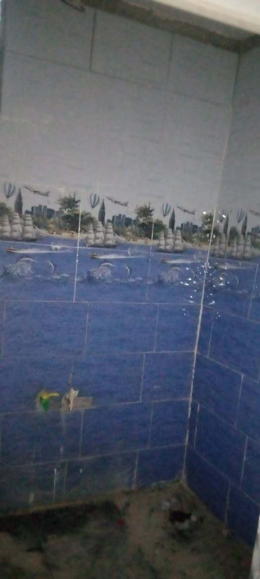 السلام عليكم دار للبيع المساحة 100متر زراعي الموقع رئاسة نهاية شارع عشرين قرب كاع ابو علي الدراجي السعر 60 وبي مجال بسيط للاستفسار متواجد واتساب ***********
