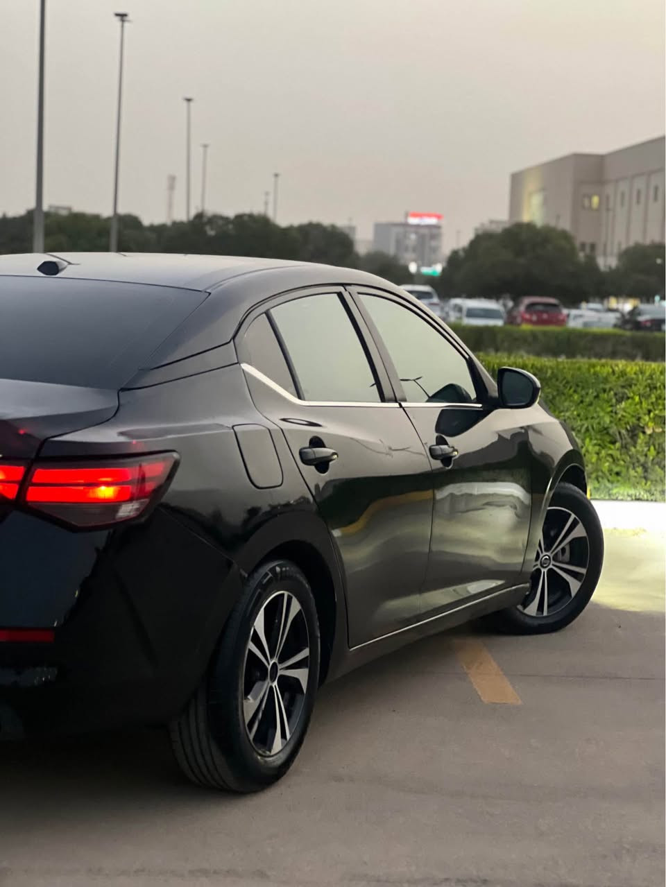 نیسان سێنترا ٢٠٢١ مواسەفات SV , بەسمە ,تەبرید دوو مەرکەز  نیزام سپلیت ,ڕادار و خەتی جادە  ,ئاوێنەڕادار  ,ئۆتۆبرێک ,تەعدید سورعە ,٣ مۆدی لێخوڕین ( ECO - Normal- Sport ) ,گێڕ و مەکینەبەشەرت    , ڕەقەم نوێ ( باریک ) سەنەوی تا ٢٠٢٨ نوێ کرایتەوە  , (سێ پارچی پێش  لەگەڵ چاملغی پشتەوەی لای سەکن)  ، 750 هەزار غرامەی لەسەرە . سعر ١١٩   و معامەلە  ,
ڕەقەم تەلیفۆن*********** What’s App أربيل, العراق
