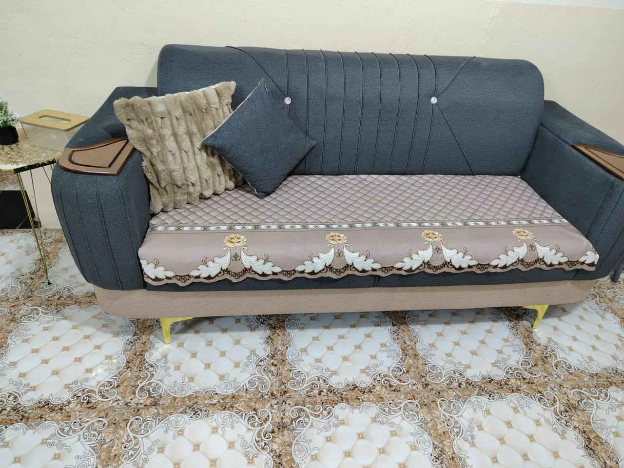 ديوان عدد أثنين كل ديوان ١٠ مقاعد ​ ​لَـلْـبـಿـَـےْـع

آلمـಿـگآن، / تحرير عمارات السكنيه


**إذا كنت صاحب هذا الإعلان وتريد حذفه لأي سبب، رجاءا أرسل رسالة إلى الدعم الفني**
