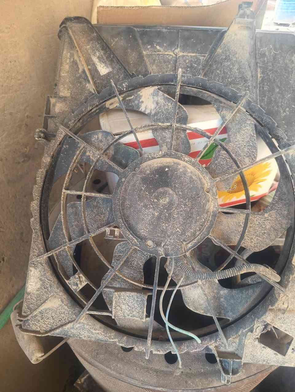 غراض سيارة للبيع
جتل سياره
اوياله عدد 2
مروحه وداينمو عدد 2
***********
