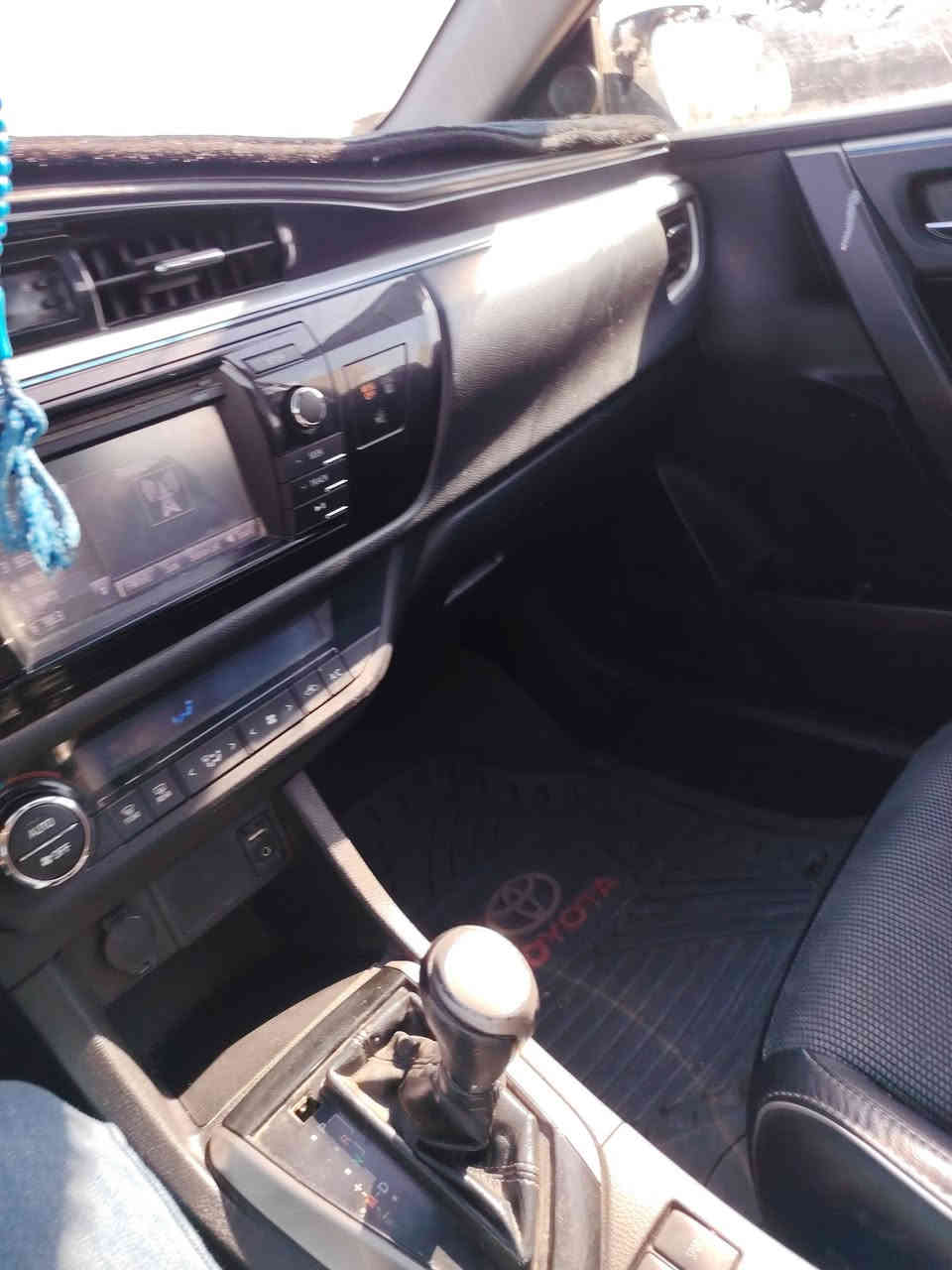 السلام عليكم سيارة كورلا16وارد أمريكي حادث ثلاث قطع باب الصدراصلي نفس اللون والموديل اصلي الكير اي تي امحور        لسعرب.     ١٠٥مجال بسيط ترهم امراوس او. بيع الاتصال الرقم بيع مال مستعجل ***********او***********
