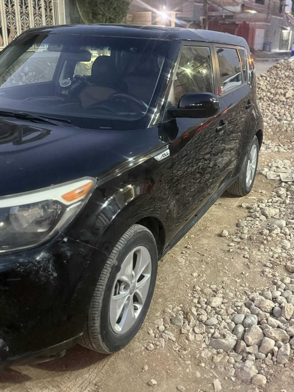 السلام عليكم 
صول ٢٠١٥ وارد امريكي 
قطعتين صبغ بدون دواخل (جاملغ خلفي / باب خلفية) 
رقم بغداد تحويل مباشر 
محرك ١٦٠٠ GDI 
ماشية ٦٩ الف 
السعر ٩٢ ورقة وبيها مجال
للاتصال : ***********
