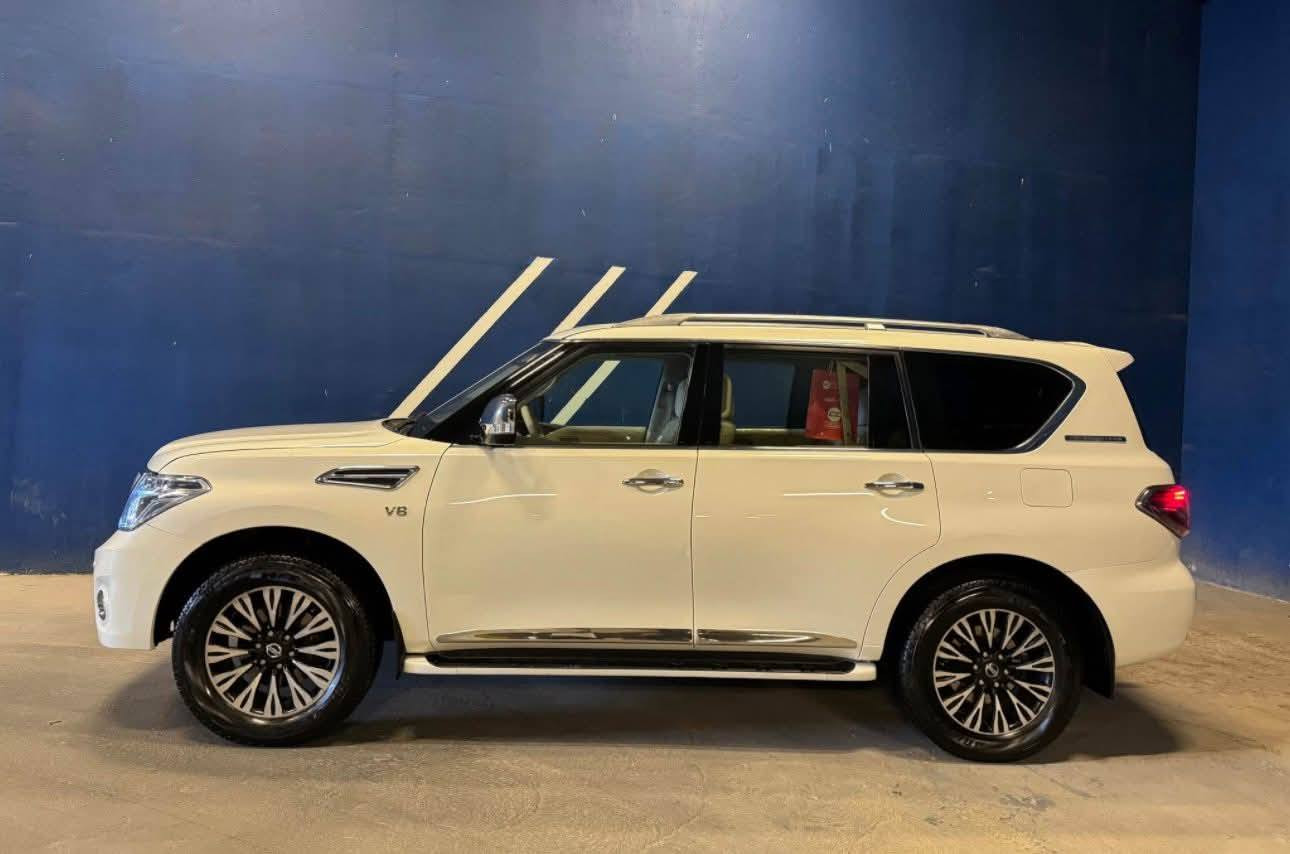 ‏بلاتينيوم نيسان ٢٠١٣ مكينه المرغوبه ٥٦٠٠ حداديه  تخم تاير  حداديه جديده هزه جديده مكينه جديده  سنويه بأسمنه‏ 260 سعره بيه مجال نجف مشخاب ***********
