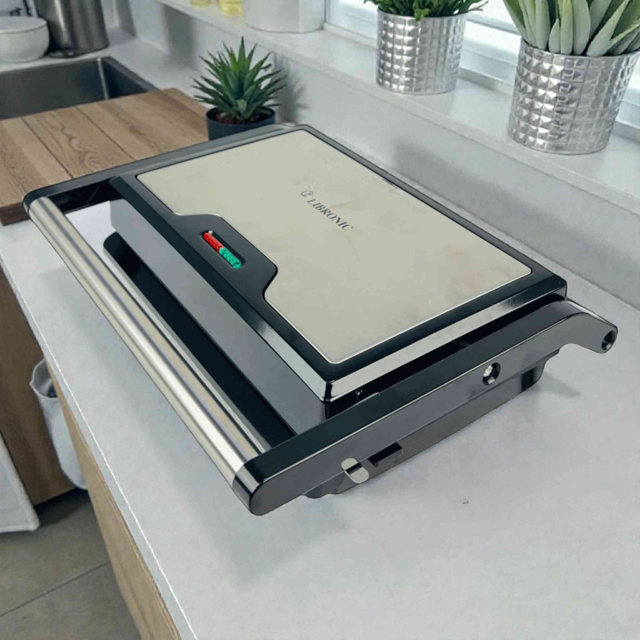 كابسة صاج ماركة LIBRONIC

الميزات:

أداء عالي و تسخين سريع

صحن تسخين مانع للالتصاق

زاوية فتح حتى 90 درجة

قفل لتثبيت الطعام داخل الكابسة

ضمان لمدة سنة من تاريخ الشراء

الطاقة: 1300 واط

أبعاد لوح التسخين: 11x23

أبعاد الغلاف: 11  25  29 سم

أبعاد المنتج:10  22  26 سم

رقم الموديل: LC-5016

السعر 25 الف


**إذا كنت صاحب هذا الإعلان وتريد حذفه لأي سبب، رجاءا أرسل رسالة إلى الدعم الفني**