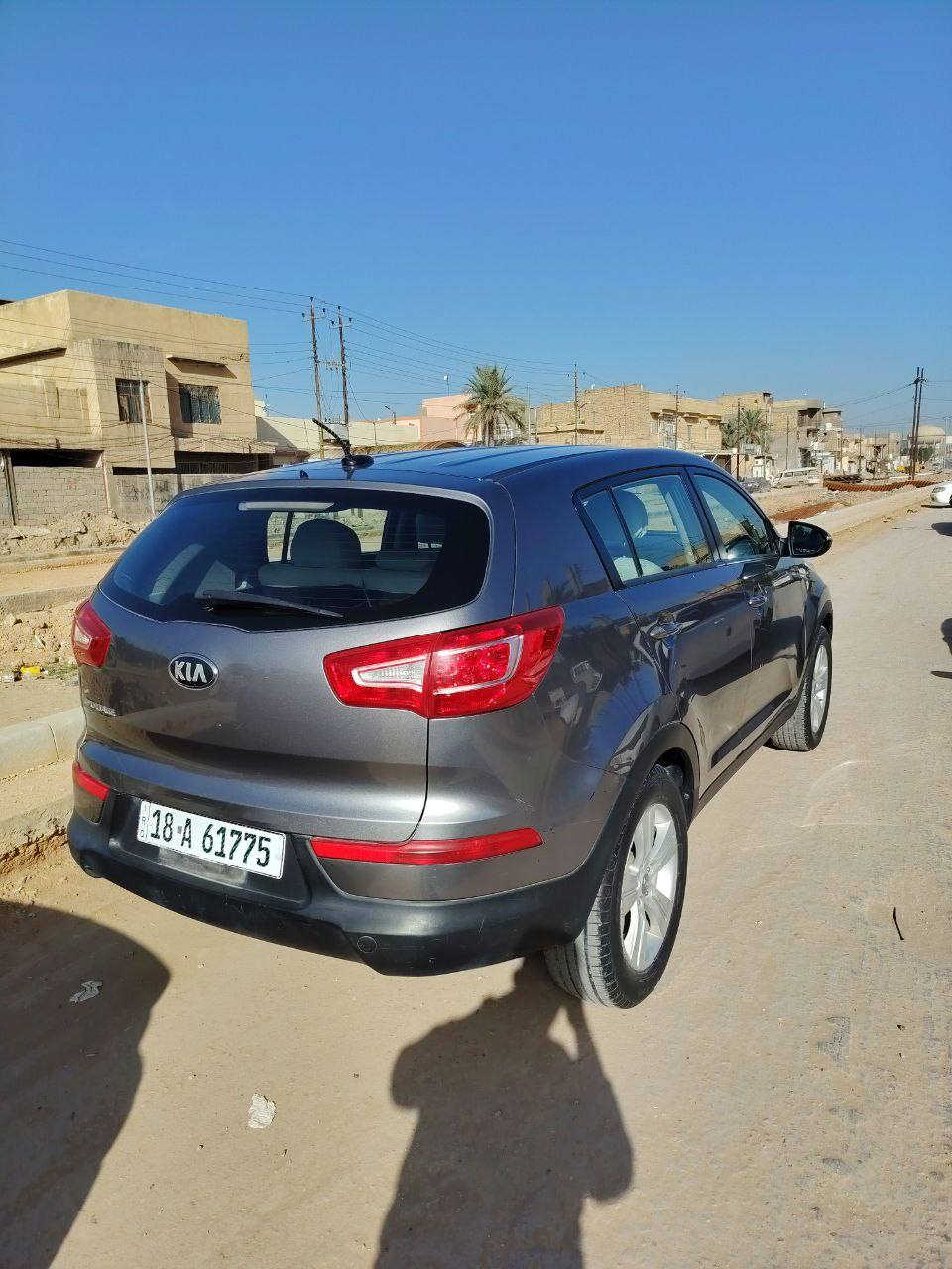 السلام عليكم
سبورتج 2013 امريكي  مكينه    2400 دوش
رقم بابل دولي ب اسمي
كير ومكينه بحاله ممتازه 
السياره نضيفه حيل ومامتعوبه ابد وواضحه بالصور النظافه من داخل من خارج من حداديه من كلشي جاهزه
ماشيه ٥٤ الف حقيقي وما اعتقد اكو سياره 2013 ماشيه  هيج قليل
حادثها بنيد وجاملغ امامي بدون دواخل نهائيا 
وباقي السياره كفاله شرط السونار 
السعر 137 وبيها مجال 
مكان السياره الحله  جسر نادر 
رقمي 
***********
