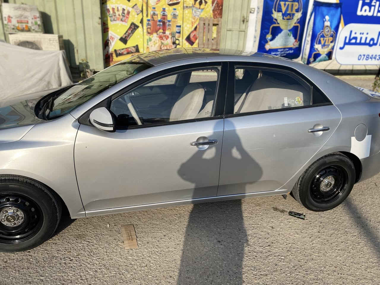 السلام عليكم فورتي 13مكينه 1600حادثها جاملغ وراجع بارد صوره كتاب الفحص موجوده بلمنشور سعر 100وبيها مجال بسيط حك الجيه مكاني ناصريه مركز قرب سجن الاصلاحي ***********
