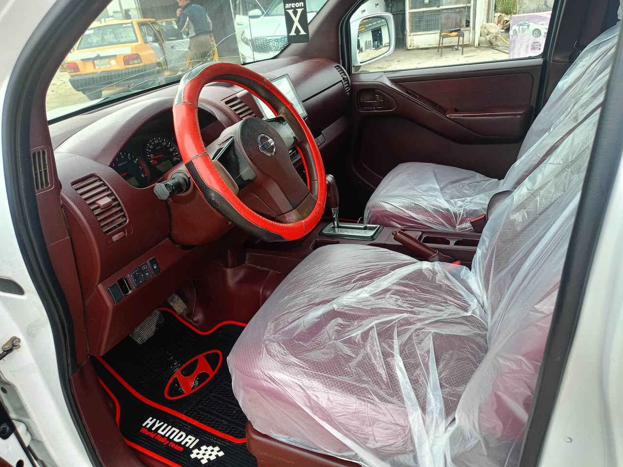 سلام عليكم نيفارا للبيع 2012 اوتماتيك رقم واسط سنويا مجدده سيارة باسمنه سيارة مكفوله ماعدا شبر بيها سيارة جاهزة من أي نقص كامره خلفيه شاشه بيها تخم تاير جديد السعر دفتر و7 اوراق العنوان واسط العزيزيه الاتصال ع رقم الهاتف ***********
