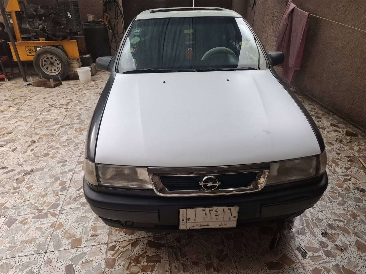 سلام عليكم من رخصت مدير الكروب اوبل فكتره رقم بابل  موديل ٩٢رقم مكينه الف وستمائة كير عادي مصبوغه جماليه سياره حلوه  اي نقص ما بيها تخم تاير جديد  مكينه جديده عنوان بابل سكندري رقم الهاتف *********** *********** السعر ٢٨
