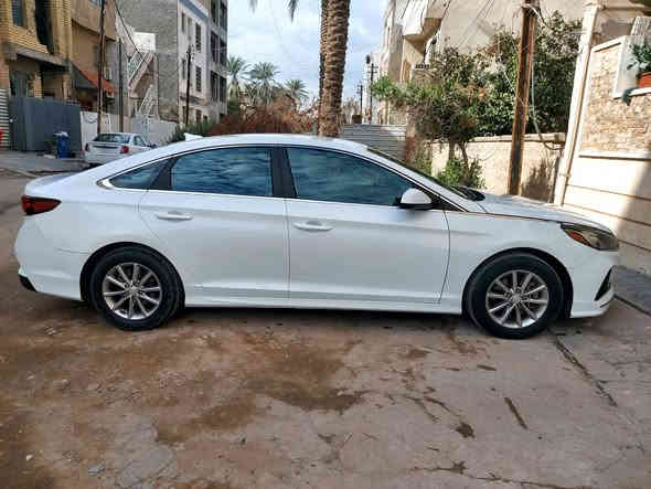 سوناتا 2018 وارد امريكي
رقم بغداد باسمي مواصفات se
شاشة + كامره دواره
اشاير بلمري +رادار جانبي
كشنات مخمل + ويل كروم
كروز سرعه+تحكم استيرن جهتين
3 وضعيات قياده + مانع انزلاق
حادث السياره جاملغ الامامي الايمن تبديل + الخلفي الايمن صبغ
ماشية ٧٩ الف ميل / مكانها بغداد
السعر 140$ 
***********
