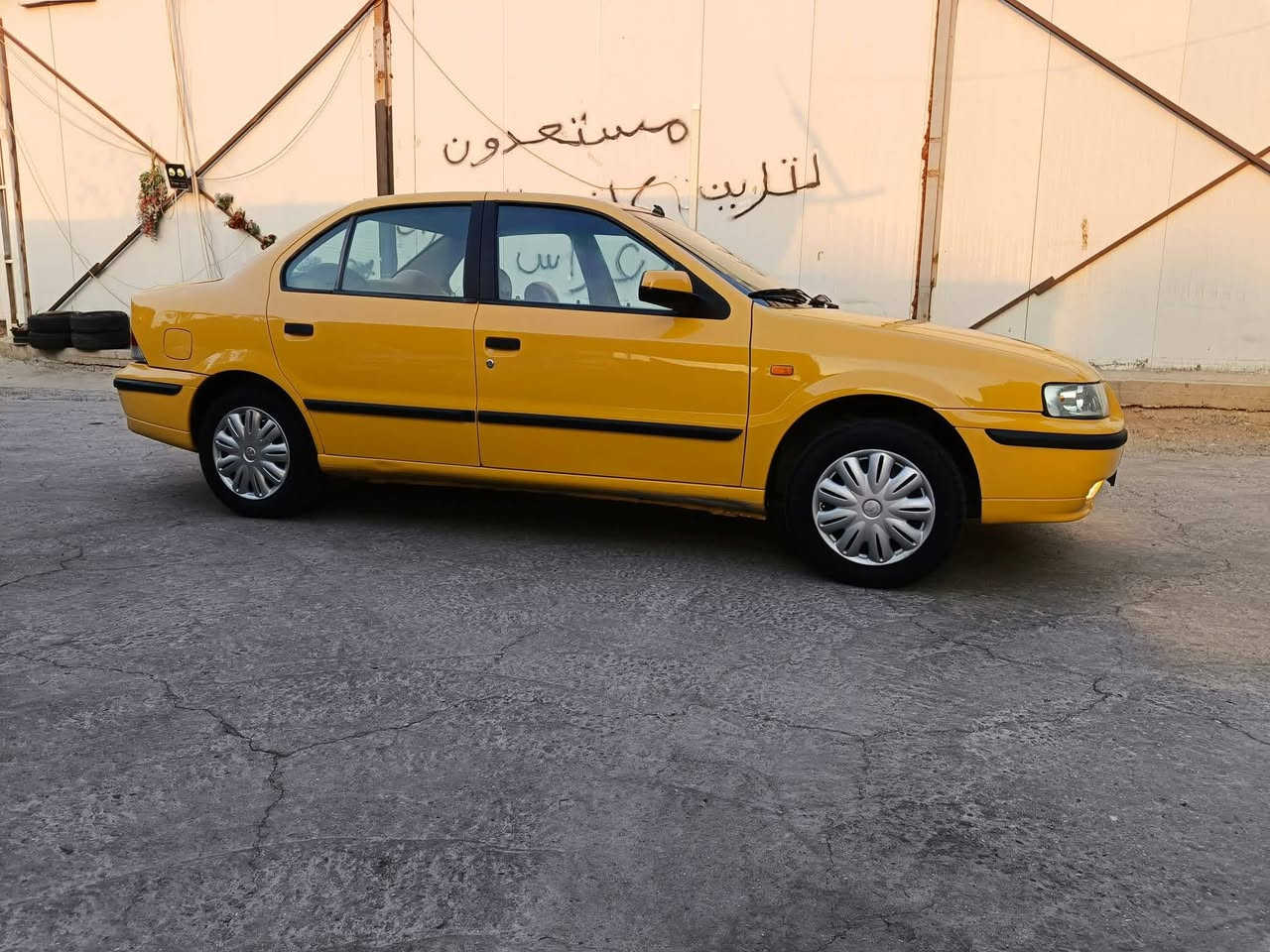 السلام عليكم 

سمند موديل 2011 رقم بابل سنوية لل 2028 مكفولة كفالة عامة ما عدا شبر بارد بالباب الخلفي سيارة جديدة برغي مامفتوح بيها على وضع الشركة مكاني بابل 
للاستفسار ***********//***********
