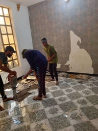 /كادر عمل جاهز تصعيد مواد +تنضيف بيوت حدائق+ تفليش+ دفن نهري +نقل اثاث...