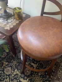 كرسي دوار • جلد • خشب زان