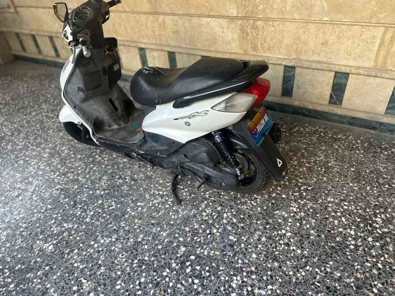 السلام عليكم دراجة سكنس نثيه
الدراجة شوفت عينك حلوه
بيه هواي قطع تزويد
1_ صينيه وا صونده مال بريك 
2_ كور بصمه بس الكور سعر100
3_ يدادات مال بريك وا يدات مال بانزين
4_ بيه كشن رياضي
5_ بيه سلف ررياضي
6_بيه دبلات خلفية رياضي
الدراجة بيه اوراق المعرض وا المنفيس
الدراجة ابيع كوم حديد الدراجة اكفلة ياه من البكن يرادله تجفيت السعر 350  وهذه رقمي***********
مكاني اصليخ
