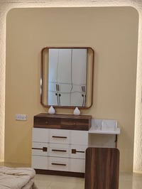 غرفة ١٠ قطع • سرير ١٨٠×٢٠٠ • درجة اولى