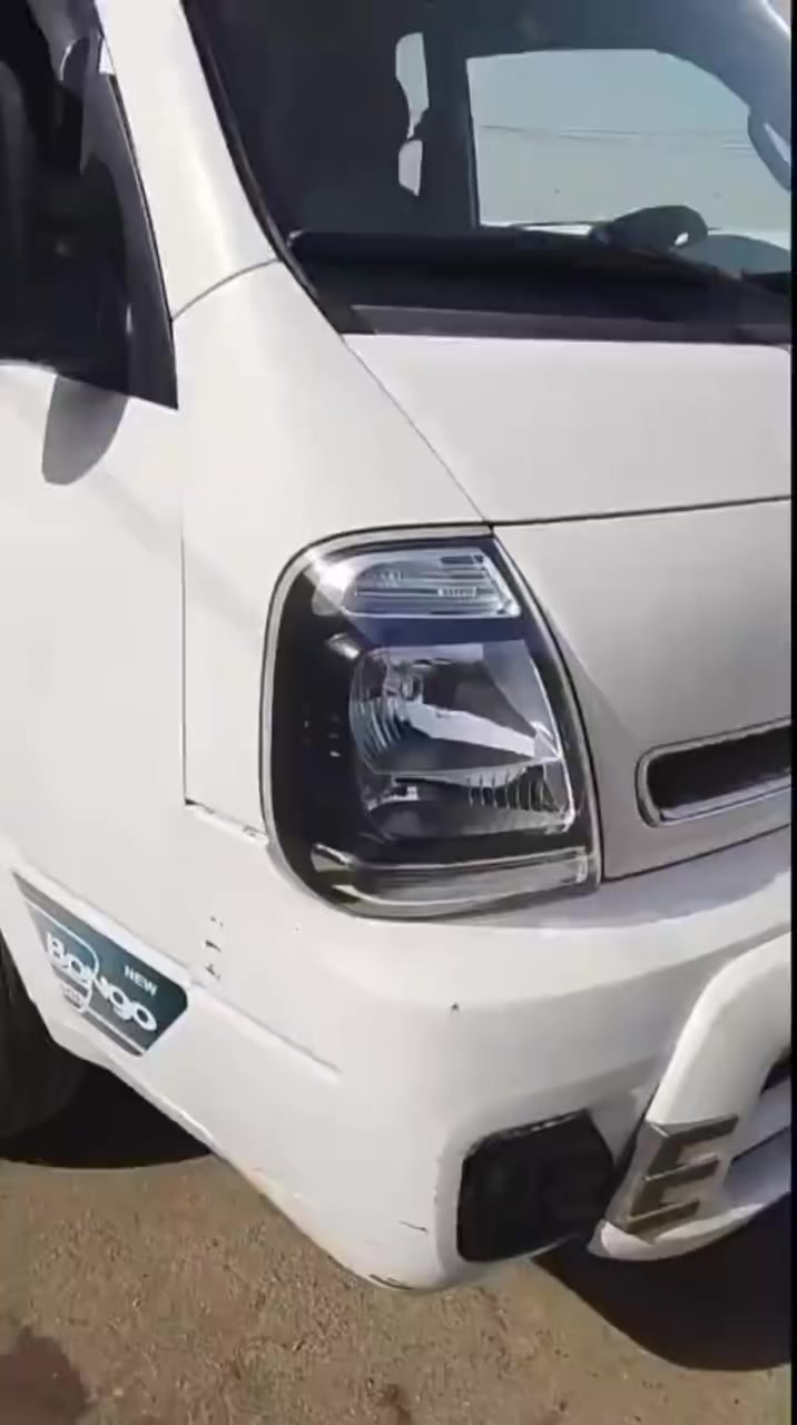 علي الشمري
وعد الشمري *********** اعتذر  عن النعاوي بس فأكد أبوي
