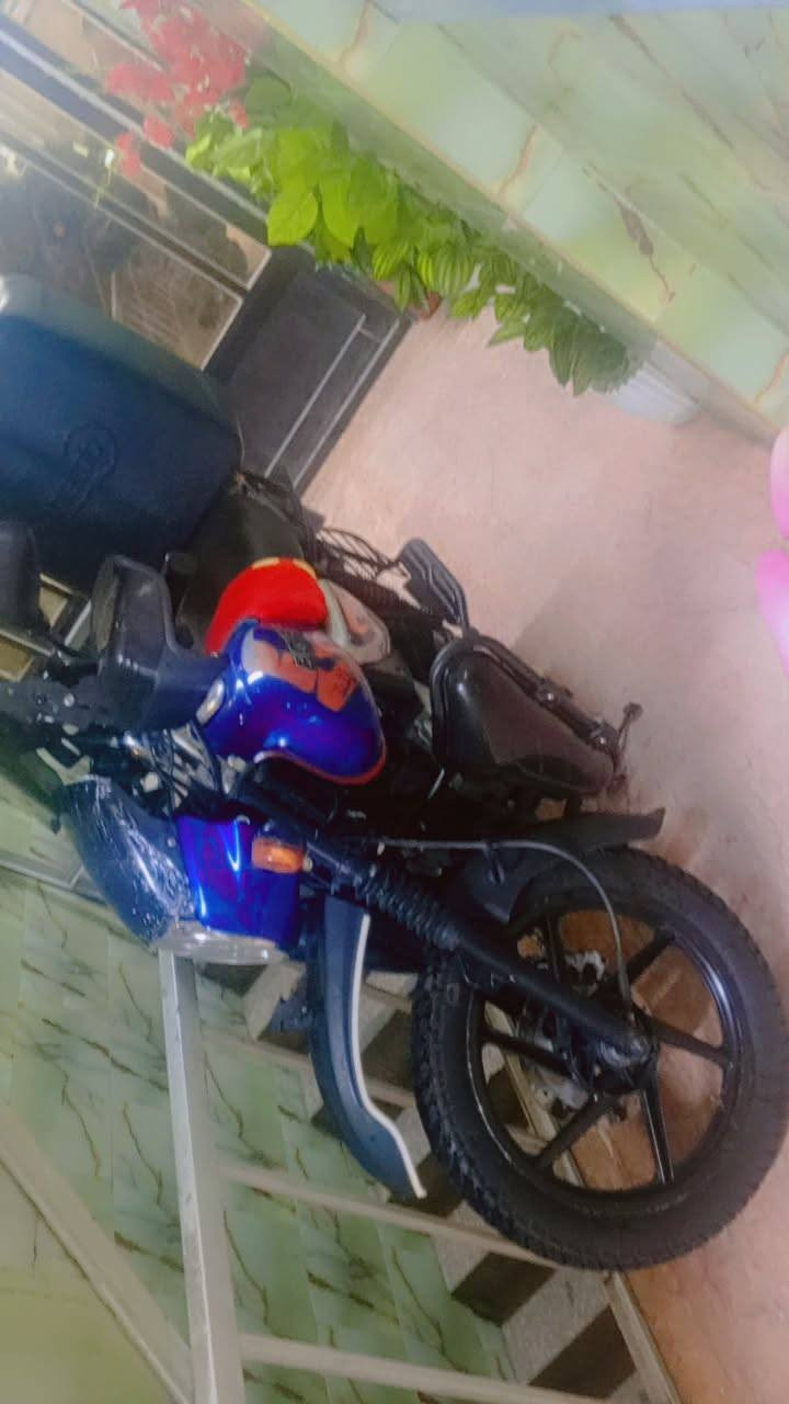 السلام عليكم بوكسر جبليه موديل 2021 بنهايتها الدراجه حلوه ونضيفه تجي وتشوفها بعينك مرقمه رقم الانكليزي بأسمي تحويل ثاني يوم سعرها 1900 بمليون و900 وبيها مجال للطيبين المكان كفاءات العبيدي قرب المدارس الجدد *********** هذا رقمي
