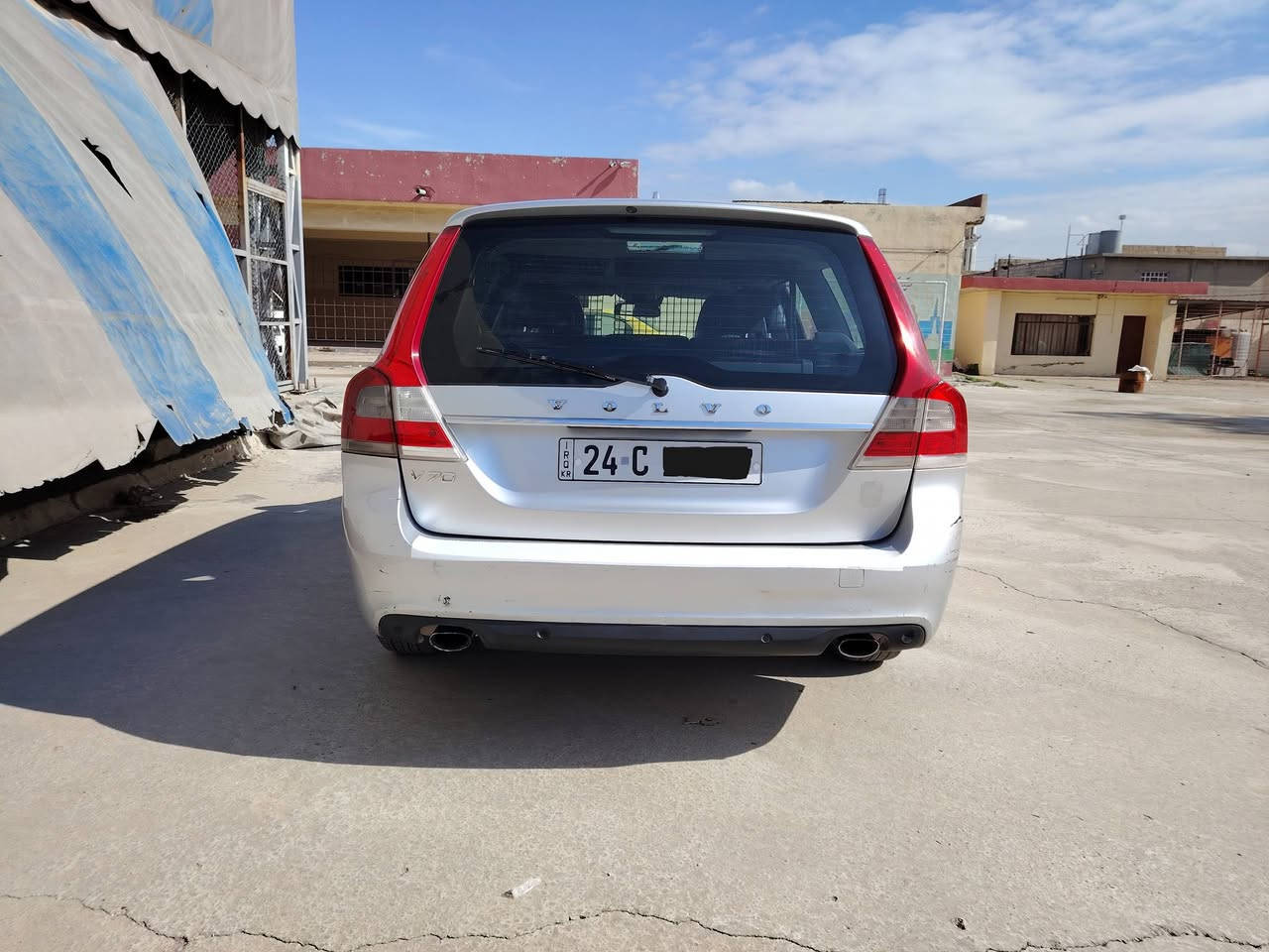 فولفو استيشن V70
موديل 2016 

رقم مسطرة دهوك وسنوية الى 2031 بأسمي

مصفرة من الغرامات

الهزة الى شهر 12 / 2026 

محرك ياباني 4 سلندر حجم 20 تيربو 

كير توماتيك + رياضي 8 سرعات 

الصبغ 4 ابواب بخ من الخارج مكان لزكة الشركة

+ جاملغات الامامي الكلير مقحل ابيعها حزام

بدون حادث فقط الدعامية الامامية بيها كسر ومصلح

بصمة 

تدفئة + تبريد قطعتين 

رادار امامي

نظام توازن

نظام ايكو  

كروز مثبت سرعة 

تحكمات استيرن

كشنات جلد

شرط التحويل 

السعر 93 وبيها مجال وتدلل

مكاني الموصل / الايمن


**إذا كنت صاحب هذا الإعلان وتريد حذفه لأي سبب، رجاءا أرسل رسالة إلى الدعم الفني**