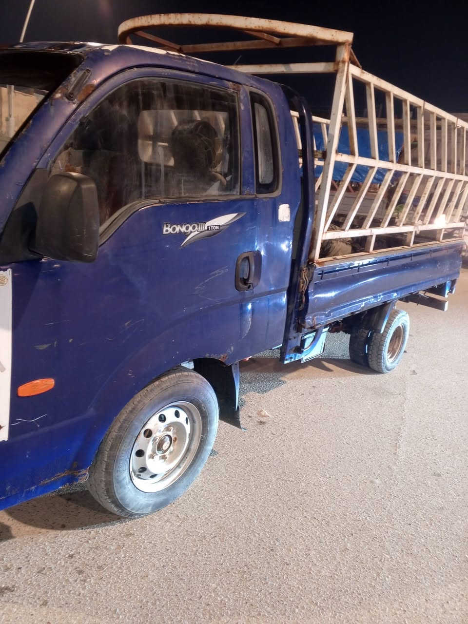 بنگو كيا حمل موديل2007 مكينة كرنفال السعر 55 رقم بغداد للتواصل رقم الهاتف ***********
