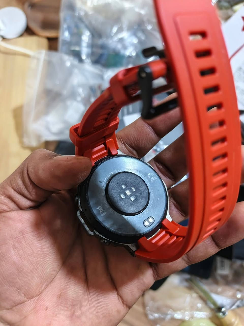 ساعة ذكية Domiwear DM58 GPS Sports Reloj، وتأتي بالمواصفات والميزات الرئيسية التالية:
شاشة AMOLED دائرية بحجم 1.43 بوصة.

مقاومة للماء حتى عمق 50 مترًا.

بطارية بسعة 500 مللي أمبير.

تتميز بنظام تحديد المواقع (GPS).

تتضمن ميزات مراقبة الصحة مثل معدل ضربات القلب والنوم.

50الف على اول تم واصل قفل


**إذا كنت صاحب هذا الإعلان وتريد حذفه لأي سبب، رجاءا أرسل رسالة إلى الدعم الفني**