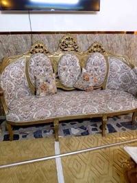 زان مصري • ٨ مقاعد • ما بيه ضرر