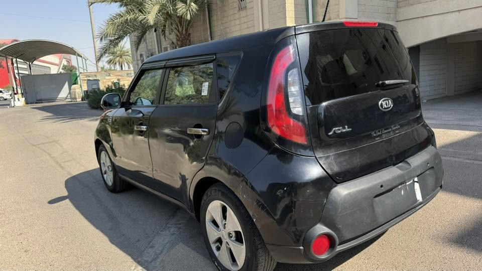 صول ٢٠١٦
صبغ حزام
رقم بغداد
محرك ١٦٠٠ gdi 
تحكم ستيرن
كشنات جلد
كامرا 
تايرات امامي جديده
باتري ايسي ديلكو جديد
منظومة تبريد جديده بالكامل ( كمبريسر اصلي راديتر غاز بخاخات) 
ماشيه ١١٠ الف ميل
السعر ٩٠ وبيها مجال 
مكاني زيونه
***********
