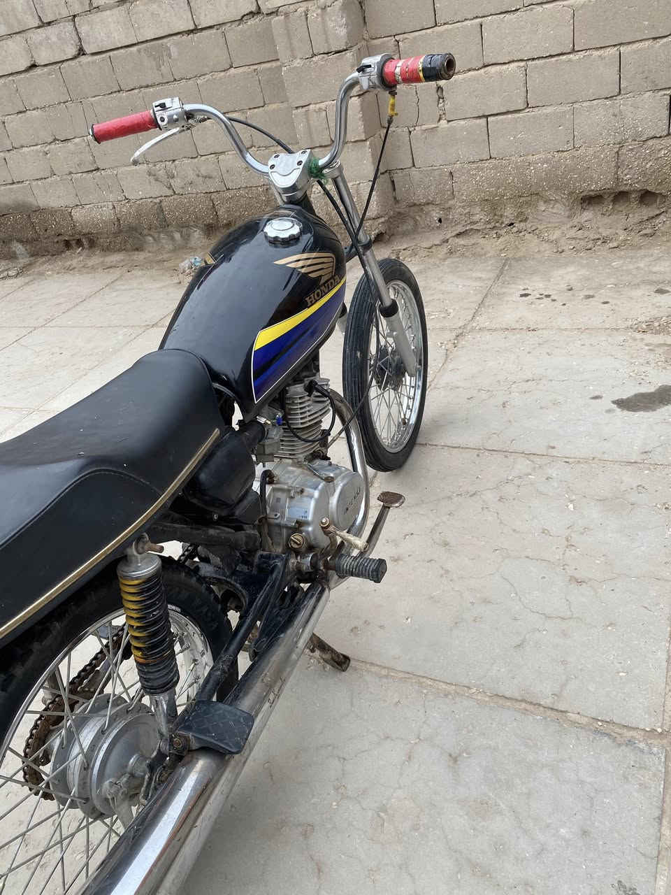 سلام عليكم كلك كلك  دراجه البيع محرك موديل 
٢٣مفوال نهضه أو شلعه 

دراجه شوفت عينك غراض كله جديد 
مستعجل عليه مكاني ديوانيه يم سيطرت عفج


**إذا كنت صاحب هذا الإعلان وتريد حذفه لأي سبب، رجاءا أرسل رسالة إلى الدعم الفني**