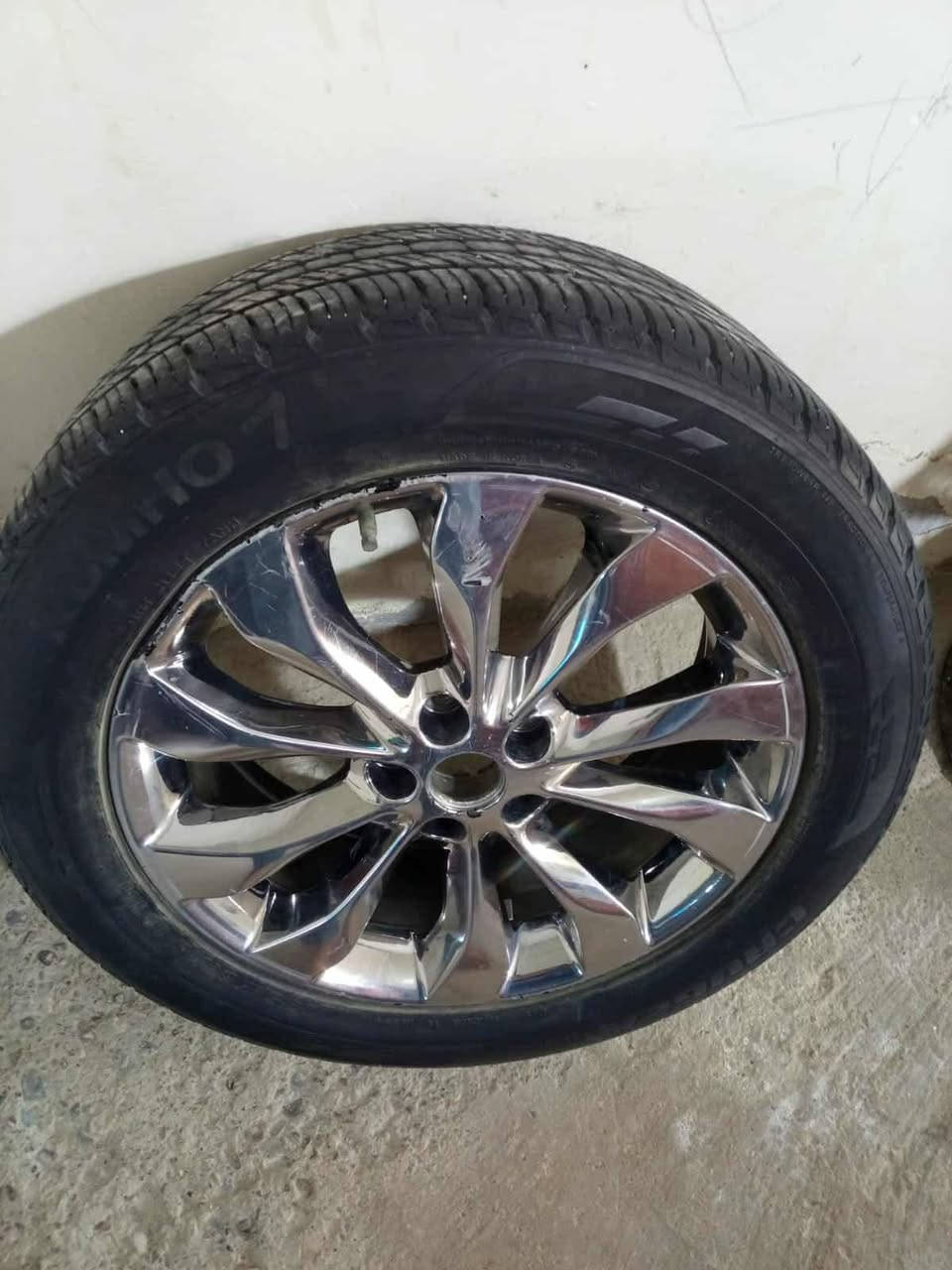 للبيع ويل سورنتو 19 بس واحد جديد هوه ولتاير جديد السعر 125 المكان بغداد


**إذا كنت صاحب هذا الإعلان وتريد حذفه لأي سبب، رجاءا أرسل رسالة إلى الدعم الفني**