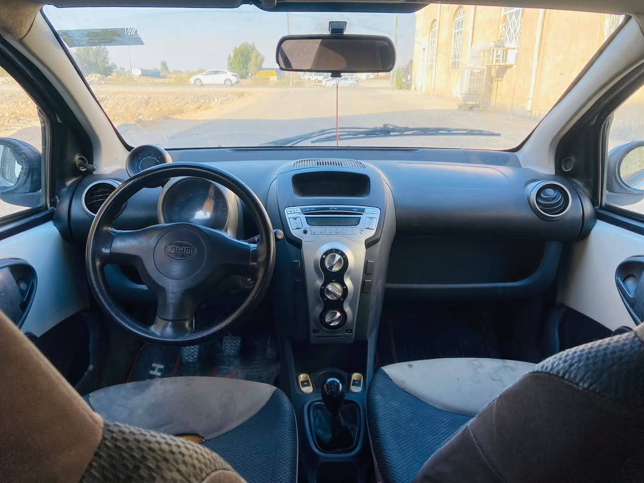 سلام عليكم لبيع بي واي دي f0 موديل ٢٠١٠ رقم بغداد سنويه 26
السيارة جاهزة كير محرك حدادية تخم تاير كير عادي بدون ضربة او تبديل كفالة السعر 30وبيهه مجال لاستفسار
***********
