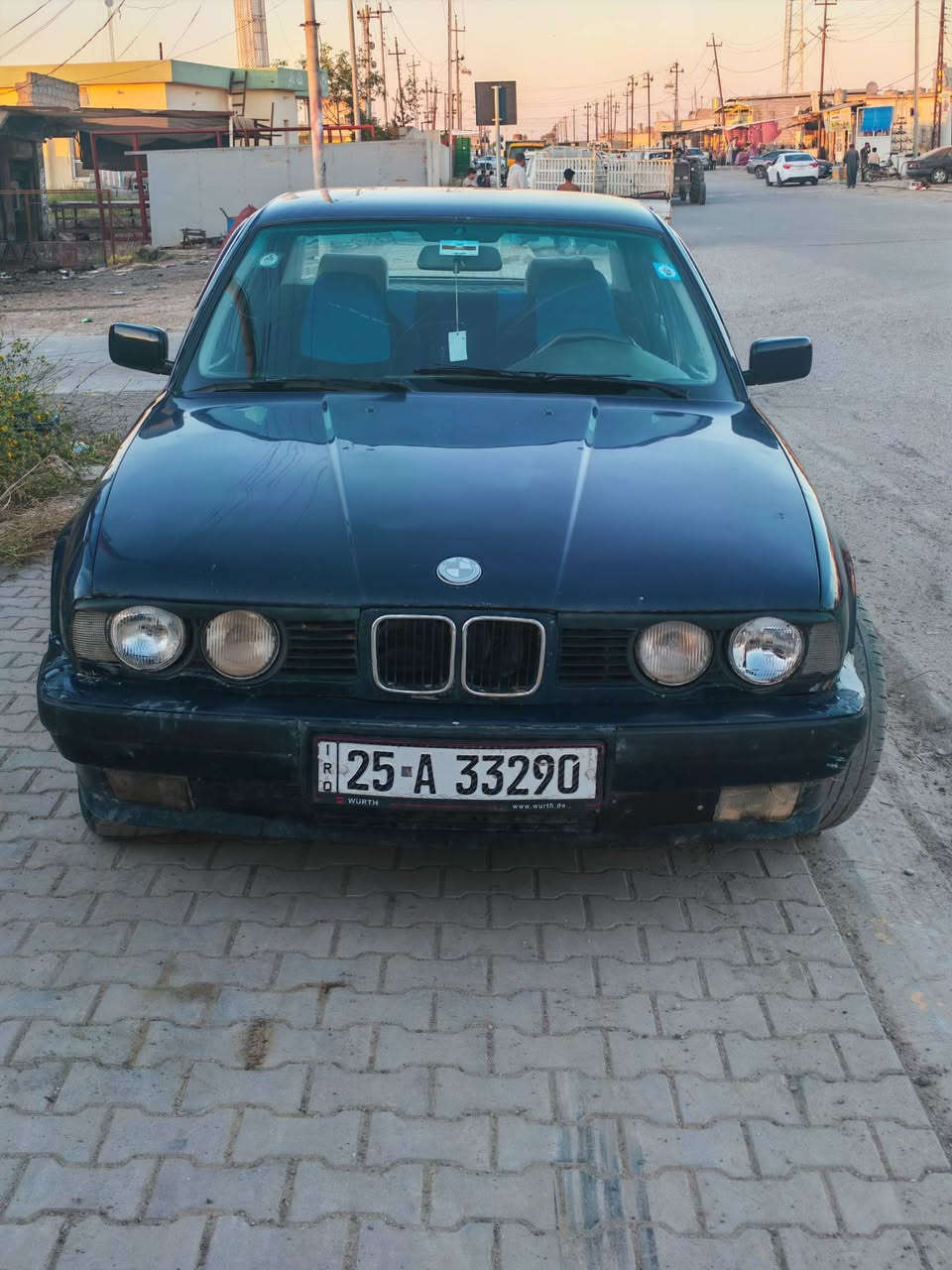 بي ام 525 وارد ياباني موديل 1992 سنويه باسم صاحبها الشرعي تحويل ثاني يوم اتصل *********** السعر 60 ورقه وبيها مجال 
المكان ناحيه الزاب
