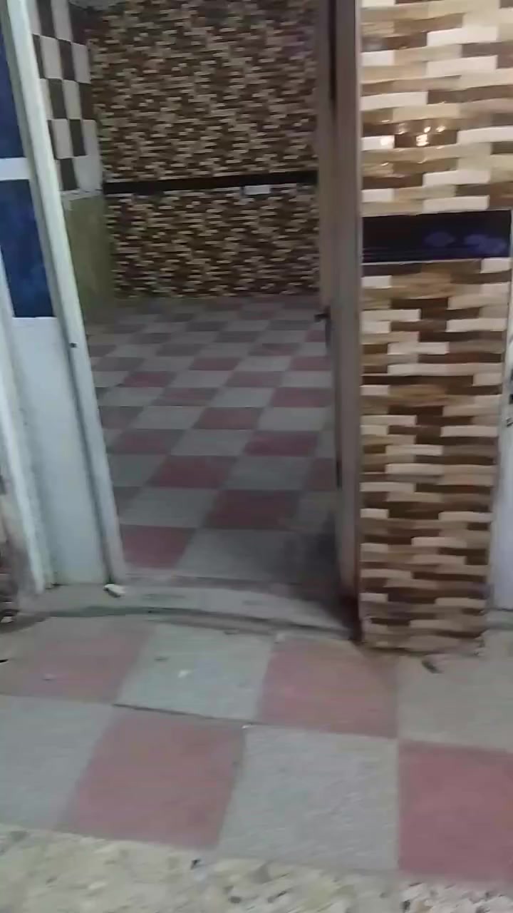 100 م للايجار  أم الكبر والغزلان قريب على شارع الضغط استقبال حولي غرفه نوم والملحقات الطابق الثاني غرفتين نوم حولي  ايجار 450
***********
