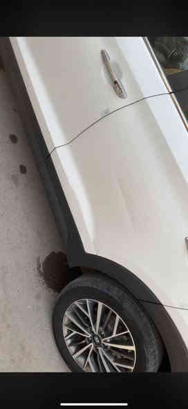 السلام عليكم هونداي توسان موديل 2019 بأسمي السياره رقم بصره السياره البنيد جارد كد شبر كما موضح بالصوره وبيها طخه بالباب وره سايق يرجع ع بارد السياره حلوه ونضيفه وكل شي بيها بلاد مكفوله من كير ومحرك ع وضع الشركه ما مفتوح اي شي بيها علما السياره خليجي  السعر 180 $ وهذه رقمي ***********
