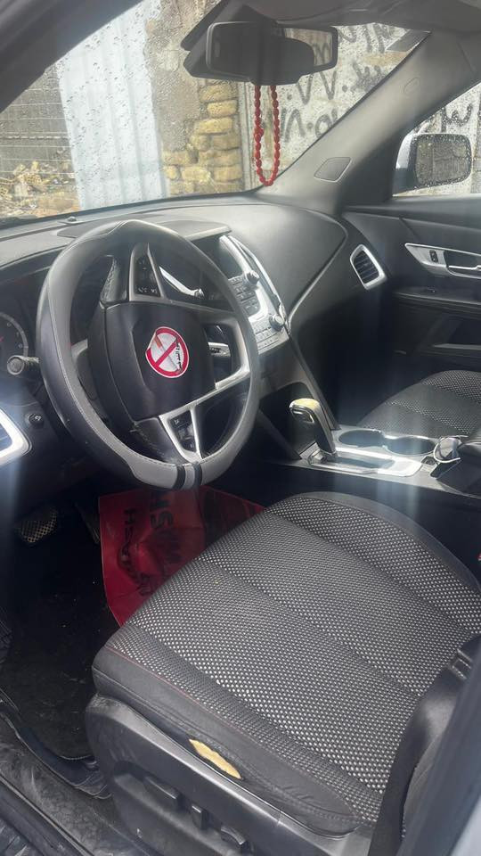 السلام عليكم
جمسي تيران 2013 بيها 3 قطع صبغ 
مكينه 2400 المرغوب
تحكمات ستيرن جهتين و شاشه و كامره و حساسات
كير ومحرك وحداديه جاهزات و السياره مصروف عليها
رقم بغداد تحويل مباشر
السياره رايديها 95 ورقه
مكلف بالنشر
رقم صاحب السياره 
***********
