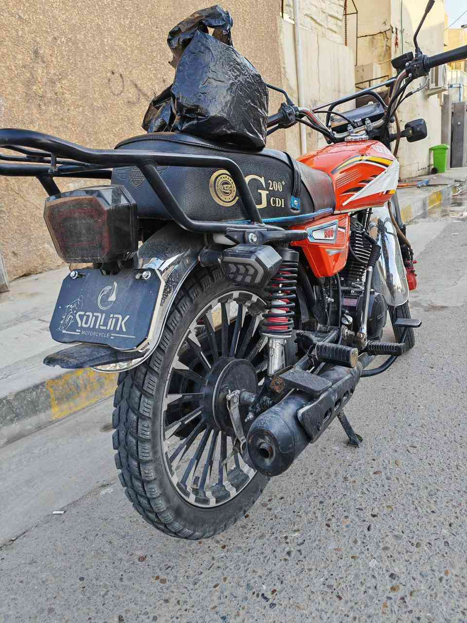 🚨🔥 للبيع دراجة موديل 2025 🔥🚨
🏍️ موديل: 2025
⚙️ محرك: 200cc قوي وثابت بالطريق 💪
🧡 اللون: برتقالي مميز وجذاب 🍊
✅ نظيفة جداً
✅ استخدام خفيف
✅ جاهزة للفحص بأي وقت
✅ تمشي وتوكل الله بدون مصاريف
📄 بيها أوراق منفيس جاهزة
❗ بيع قطعي فقط
📍 المكان: البعلوان – النساف
📞 ***********
