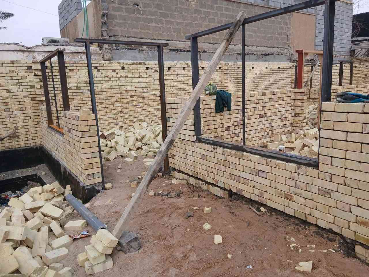 ابوعلي خلفه بناء طابوك شغل نضيف مرتب عنوان البصره الزبير 
*********** شغل قطعي على متر
