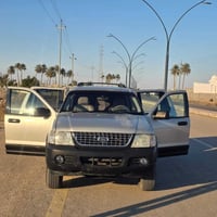 اكسبلورر • ٢٠٠٥ • مزاد داخليه