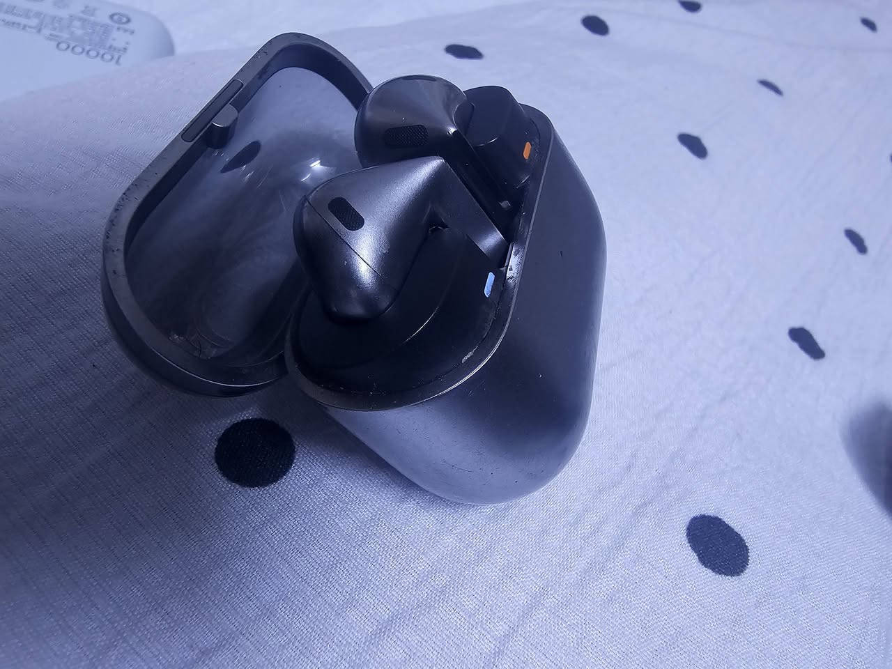 ساعة galaxy watch 6 وسماعة galaxy buds 3 الساعة استخدام قليل جبتهة وما عجبتني. بالمناسبة ثنينهن كراتينهن موجودات . نزل سعرك بالتعليقات لئن ما اعرف بيش ينباعن


**إذا كنت صاحب هذا الإعلان وتريد حذفه لأي سبب، رجاءا أرسل رسالة إلى الدعم الفني**