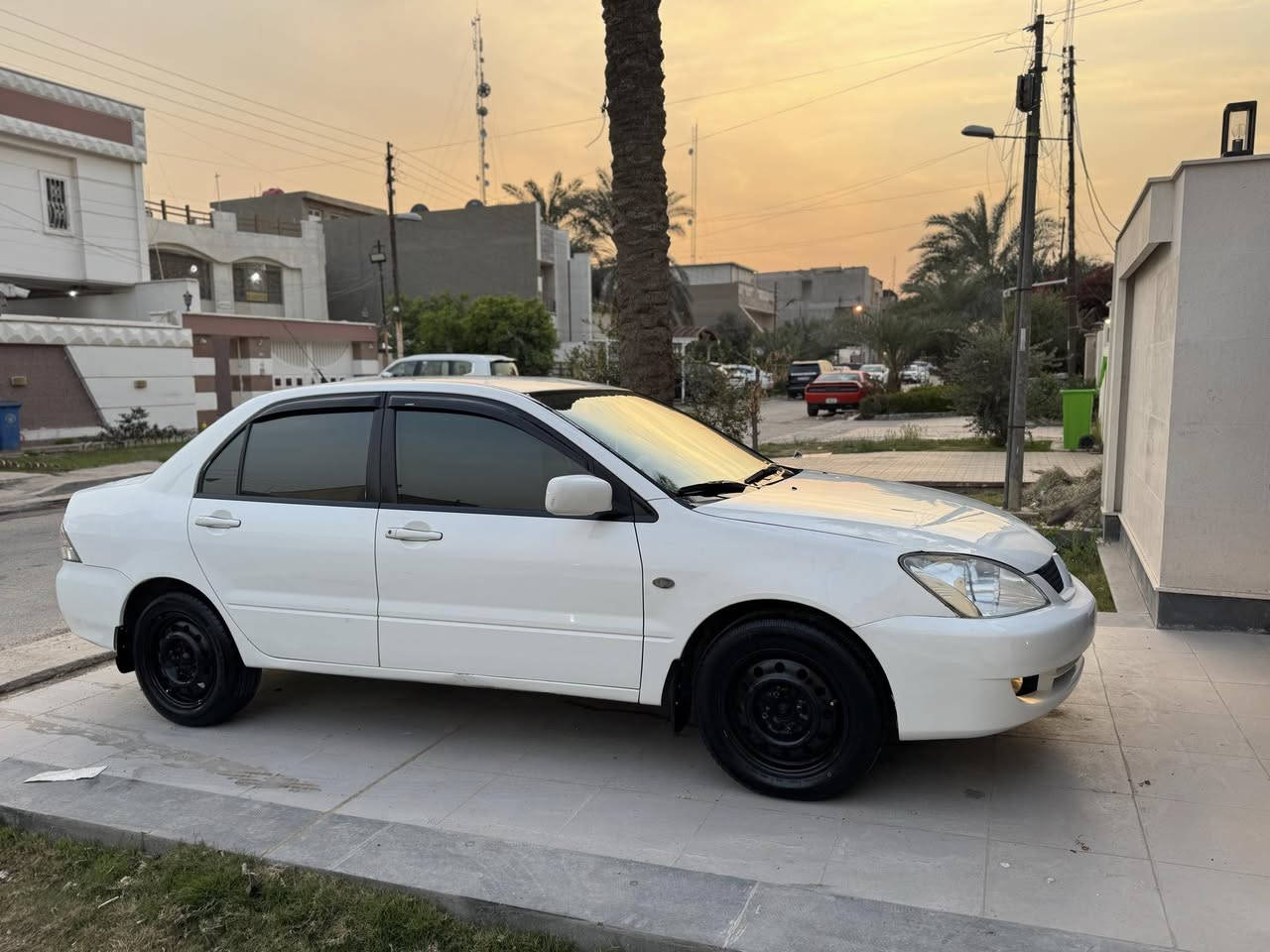 مسيبوشي لانسر 2007 خليجي مكفوله رقم وسنوية وهزه جديد گير مكينه تبريد تدفئه حداديه مكفولة تخم تاير سيارة أي نقص مابيها ***********
سعر ٨٨وبيهه مجال بسيط
مكان سياره بغداد شرط تحويل
