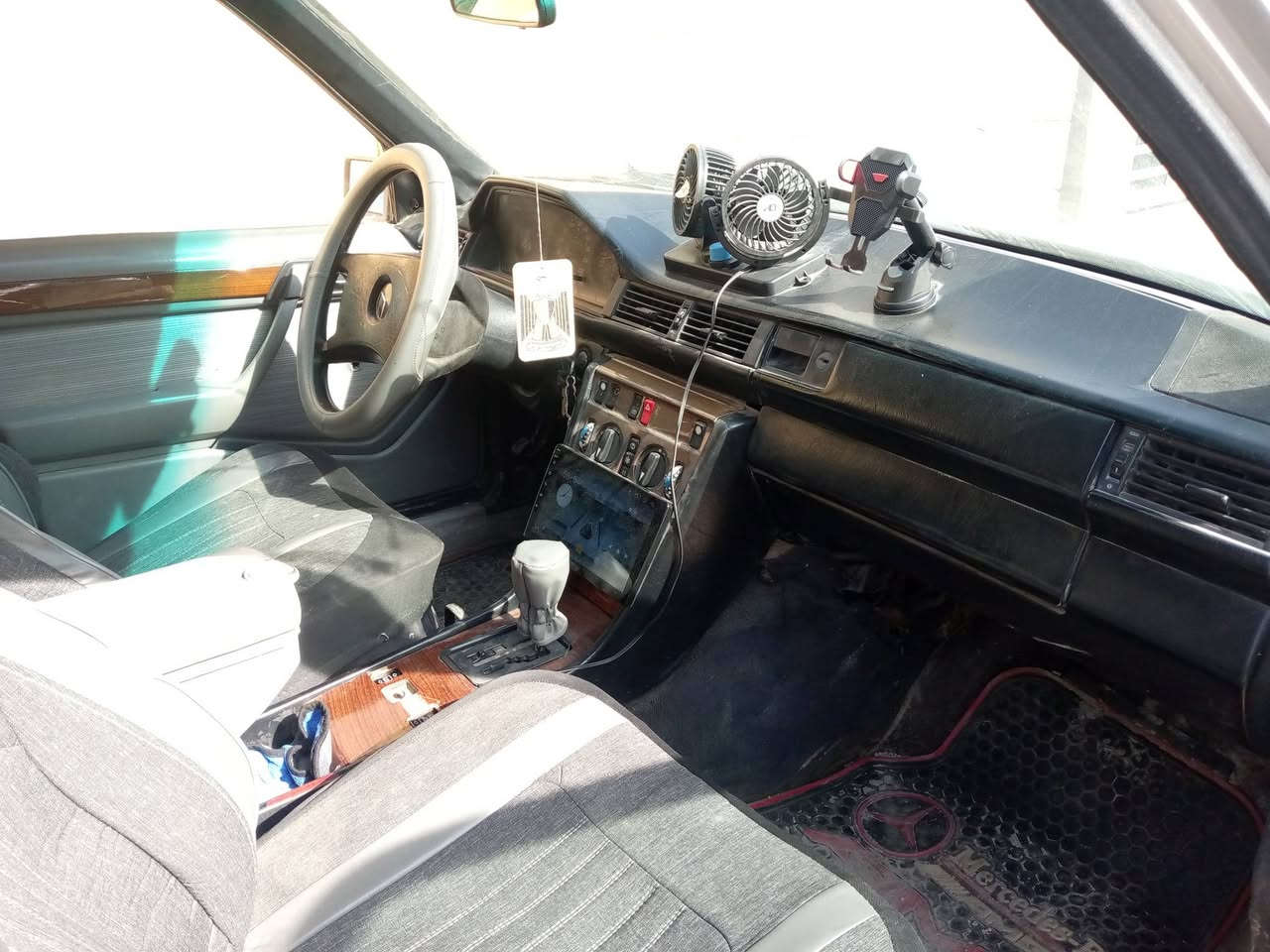 السلام عليكم مارسدس 88رقم بغداد مكان الرفاعي اسعد 55وبيه مجال بيه خير ويدلل ***********
