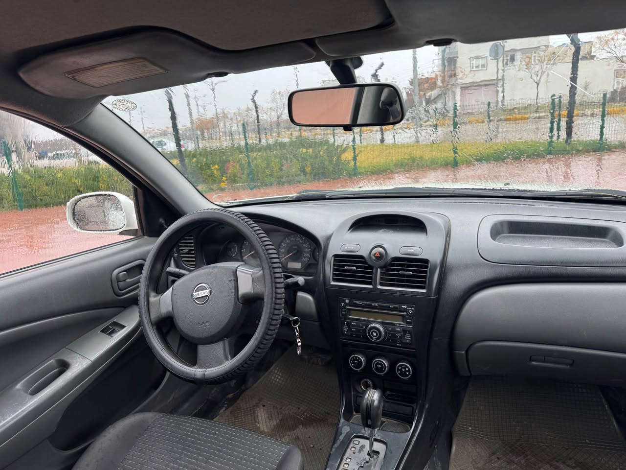 ***********
***********

سەنی کۆری2010
سەنەوی تازە
بێ بۆیاخ سۆنەرم داناوە
بەشەرتی گێرومەکینە ١٧٠هەزار ڕۆشتووە
ئۆتۆماتیک دوجام کارەبا
چوار تایەیە تازە بێ تەقەو رەقە
98گەلاومجال حلبجة, السليمانية
