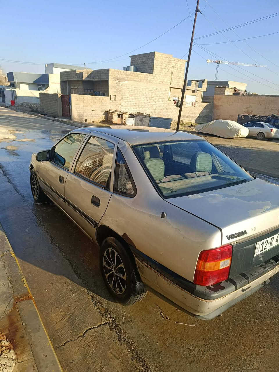 اقره التفاصيل زين وخابر 
اوبل فكتره حجم 18
موديل 91
رقم دولي كابون موجود اني الشرعي 
السياره بلاديه بدون ضرر بدون قطره صبغ لا داير ولا دوسه مامصلح بيها 
التصليحات الي بل داير مبينه 
السياره بيها اساس وضع شركه بدون خياس نهائي 
طخم تواير جدد 
طخم صدرامامي خلفي نص عمر 
كير شرط محرك صرف 
سعرها 42وبيها مجال 
‏‪***********‬‏
***********
عنوانها قضاء تلكيف 
الموصل اليسر
