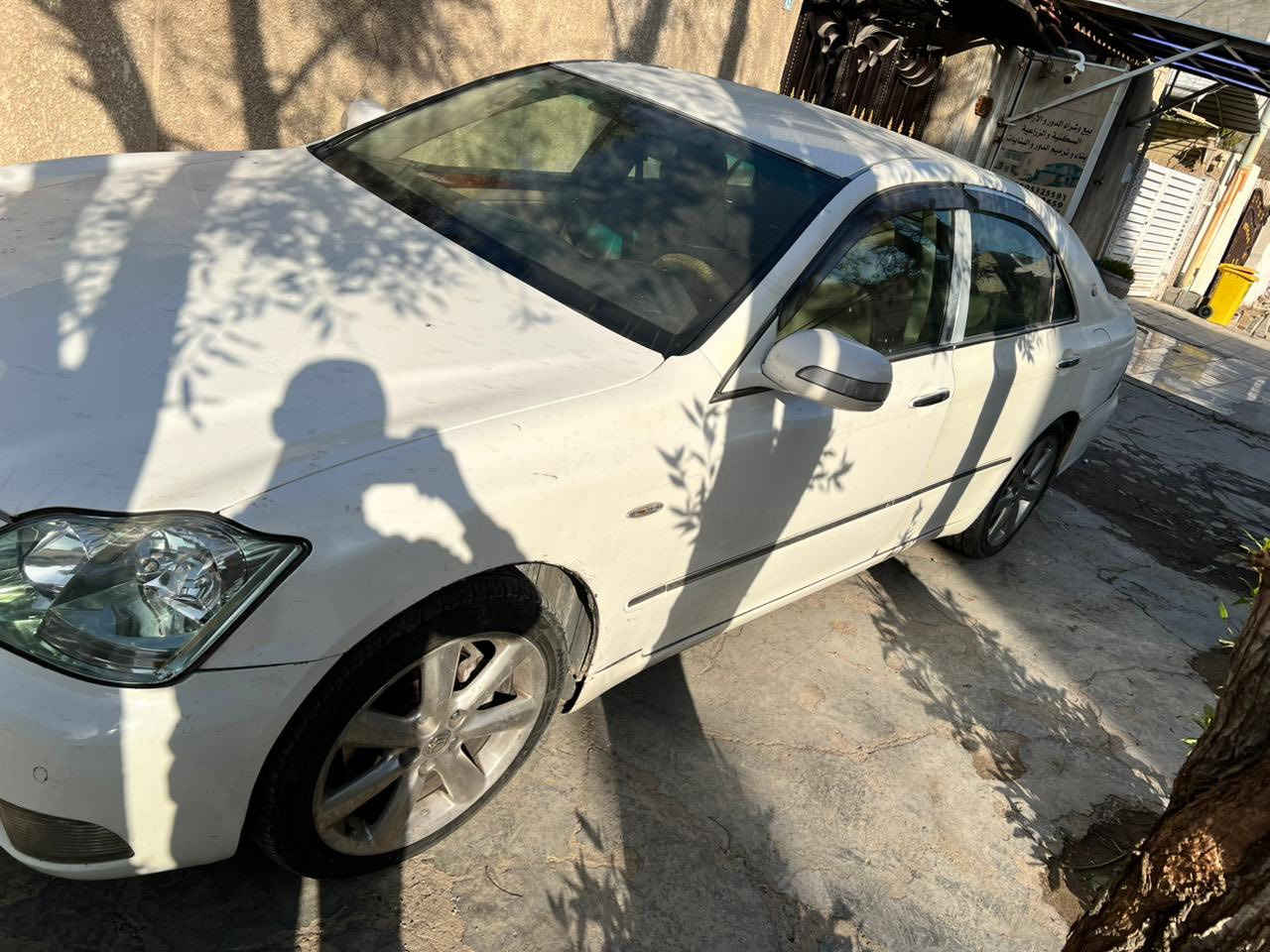 شاهينه ٢٠٠٤. ٣ تكم فول عدى الفتحه تحكم ستيرن برده كشن كهرباء قطعتين تبريد لون صدفي حساسات خلفي امامي مثبت سرعه مكينه ٣٠٠٠cc ٦ سلندر وبعد بيها هواي مواصفات السياره اصوليه قرار ٤٨ بسمي  تحويل ثاني يوم كصه قماره  السياره بيها كم نقص وهاي صورها كدامك رايديها ١٢٥ وبيها مجال للستفسار ***********
