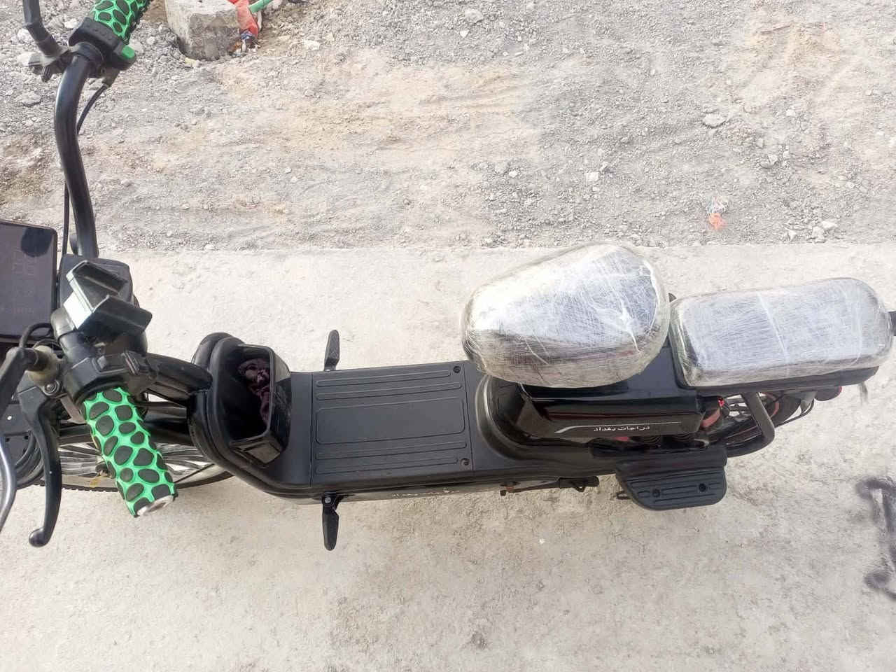 دراجة شحن جديدة حيل بطاريات جدد شغالة كلها اريد مراوس مكاني الشهداء *********** او بيع السعر 250
