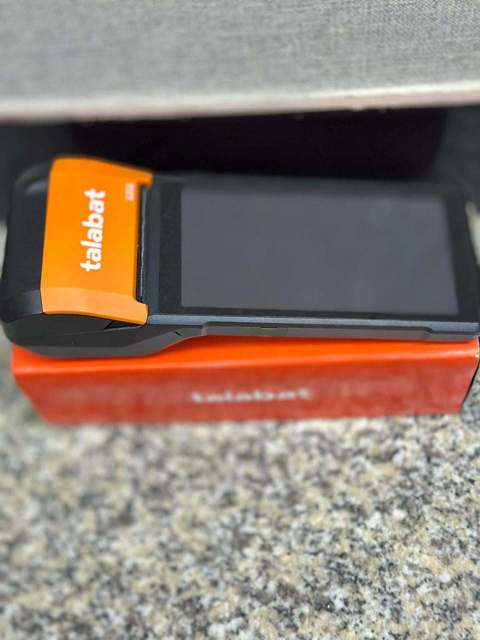 جهازين طلبات وبلي 
للبيع حته السيم كرتات بيهن  كلش نظاف الجهاز 300 الف 
***********
