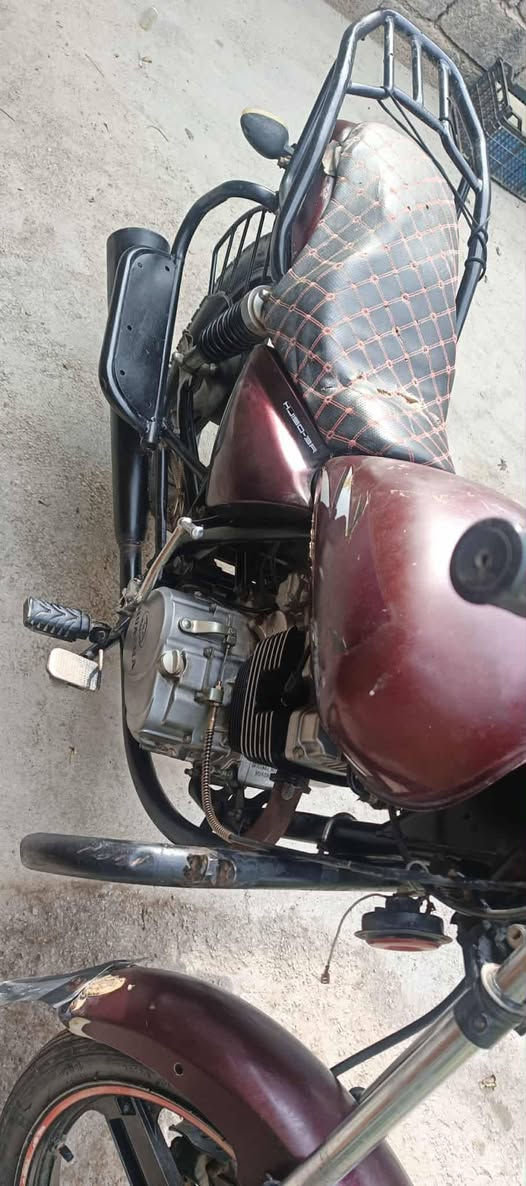 دراجة هوشة ١٥ للبيع
تايرات جديد لا تنقيص ولا دخان اوراق أصولي 
السعر ٤٠٠ المكان المقدادية 
***********
